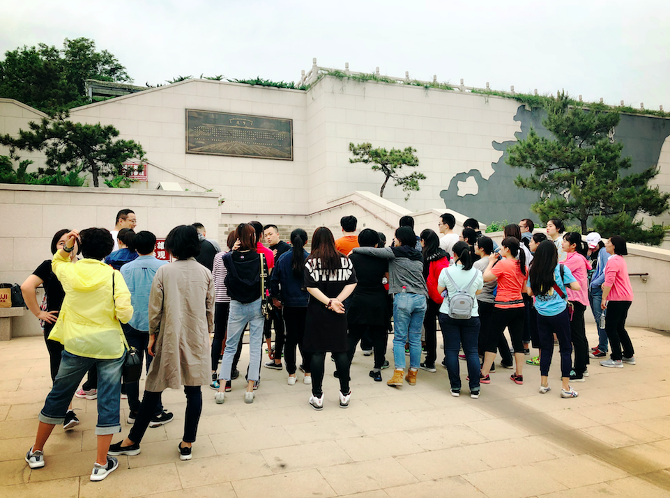 飛鳥(niǎo)創(chuàng)意拓展團(tuán)建項(xiàng)目組獨(dú)家承辦北京市朝陽(yáng)區(qū)人民法院拓展團(tuán)建活動(dòng)！